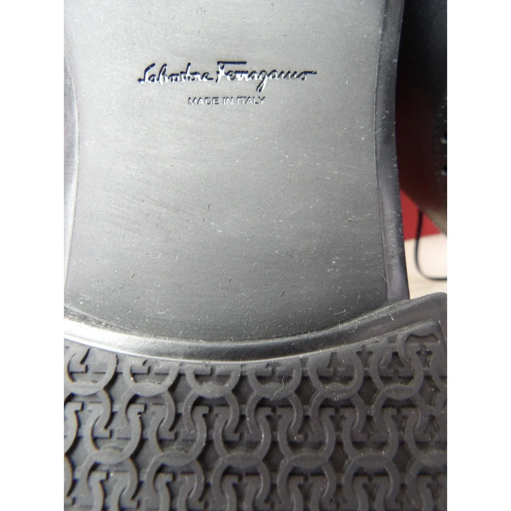 NIB SALVATORE FERRAGAMO RILEY BLACK BROGUE LEATHER LOGO BIT OXFORDS 10.5 E